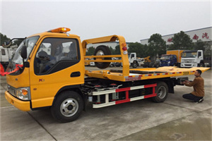 花山区哪里有拖车服务